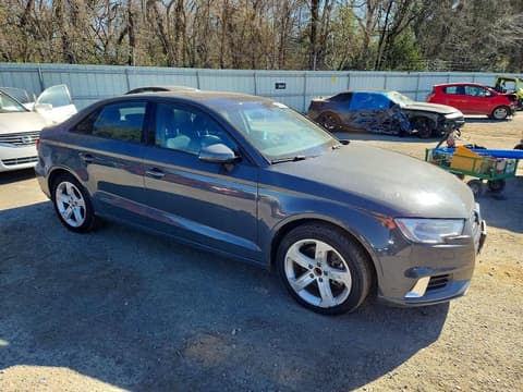 2017 Audi A3, VIN WAUB8GFF1H1009055. Фото 4 з 6 з аукціону Copart. Каталог авто зі США OpenDataCar.