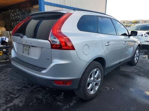2010 Volvo XC60, VIN YV4960DL6A2124092. Фото 3 з 6 з аукціону Copart. Каталог авто зі США OpenDataCar.