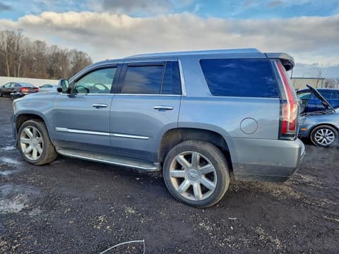 2019 Cadillac Escalade, VIN 1GYS4BKJ1KR103886. Фото 2 з 6 з аукціону Copart. Каталог авто зі США OpenDataCar.