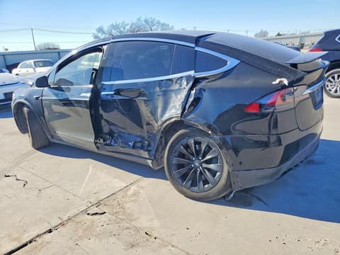 2020 Tesla Model X, VIN 5YJXCDE28LF284913. Фото 2 з 6 з аукціону Copart. Каталог авто зі США OpenDataCar.