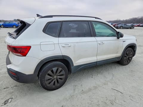 2022 Volkswagen Taos, VIN 3VVDX7B21NM026651. Фото 3 з 6 з аукціону Copart. Каталог авто зі США OpenDataCar.