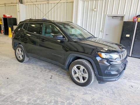 2023 Jeep Compass, VIN 3C4NJDBN4PT524445. Zdjęcie 4 z 6 z aukcji Copart. Katalog aut z USA OpenDataCar.