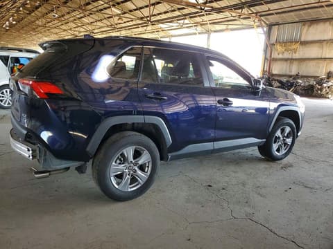 2024 Toyota RAV4, VIN 2T3W1RFV4RW348097. Фото 3 з 6 з аукціону Copart. Каталог авто зі США OpenDataCar.