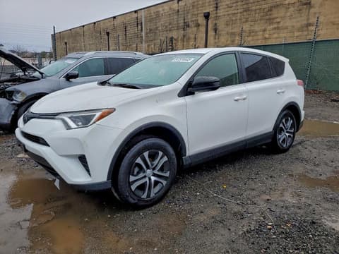 2018 Toyota RAV4, VIN JTMBFREV8JJ737510. Фото 1 з 6 з аукціону Copart. Каталог авто зі США OpenDataCar.