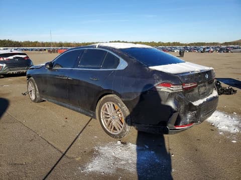 2024 Bmw 5 Series, VIN WBA53FJ02RCS55059. Фото 2 з 6 з аукціону Copart. Каталог авто зі США OpenDataCar.