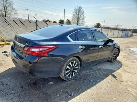 2018 Nissan Altima, VIN 1N4AL3AP8JC252271. Zdjęcie 3 z 6 z aukcji Copart. Katalog aut z USA OpenDataCar.