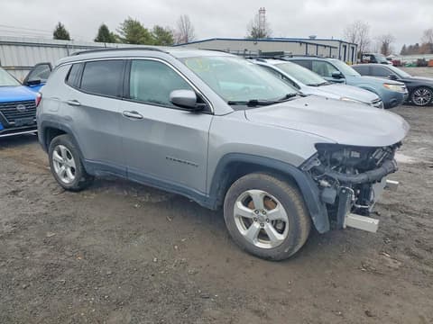 2019 Jeep Compass, VIN 3C4NJDBB4KT695999. Фото 4 з 6 з аукціону Copart. Каталог авто зі США OpenDataCar.
