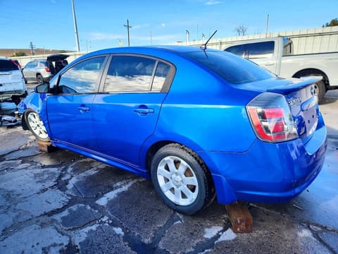 2011 Nissan Sentra, VIN 3N1AB6AP1BL635671. Фото 2 з 6 з аукціону Copart. Каталог авто зі США OpenDataCar.