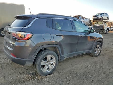 2022 Jeep Compass, VIN 3C4NJDBB5NT215408. Фото 3 з 6 з аукціону Copart. Каталог авто зі США OpenDataCar.