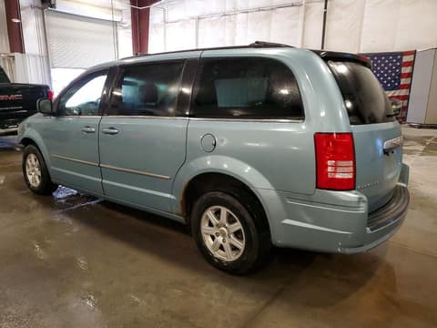 2010 Chrysler Town & Country, VIN 2A4RR8D12AR496080. Фото 2 з 6 з аукціону Copart. Каталог авто зі США OpenDataCar.