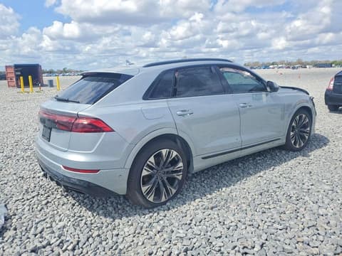 2024 Audi Q8, VIN WA1EVBF1XRD014488. Фото 3 з 6 з аукціону Copart. Каталог авто зі США OpenDataCar.