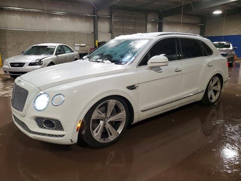 2018 Bentley Bentayga, VIN SJAAC4ZV5JC020618. Фото 1 з 6 з аукціону Copart. Каталог авто зі США OpenDataCar.