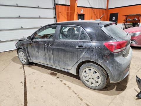 2022 Kia Rio, VIN 3KPA25AD8NE486097. Фото 2 з 6 з аукціону Copart. Каталог авто зі США OpenDataCar.