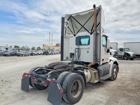 2019 Peterbilt 579, VIN 1XPBA48XXKD478550. Photo 4 of 6 from Copart auction. OpenDataCar US salvage catalog.