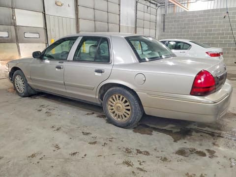2007 Mercury Grand Marquis, VIN 2MEFM75V27X644041. Фото 2 з 6 з аукціону Copart. Каталог авто зі США OpenDataCar.