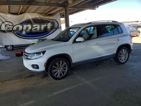 2015 Volkswagen Tiguan, VIN WVGAV7AX7FW569715. Фото 1 з 6 з аукціону Copart. Каталог авто зі США OpenDataCar.