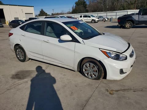 2017 Hyundai Accent, VIN KMHCT4AE2HU369237. Фото 4 з 6 з аукціону Copart. Каталог авто зі США OpenDataCar.