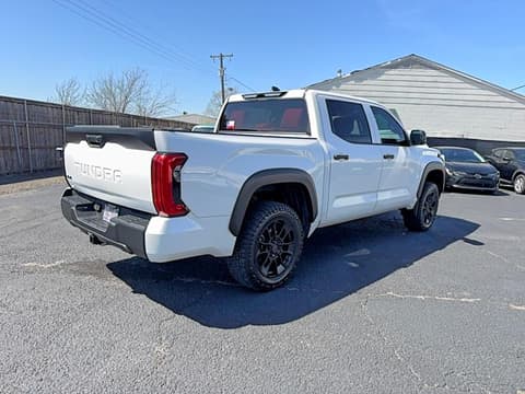 2024 Toyota Tundra, VIN 5TFKB5DB8RX231096. Фото 4 з 6 з аукціону Copart. Каталог авто зі США OpenDataCar.