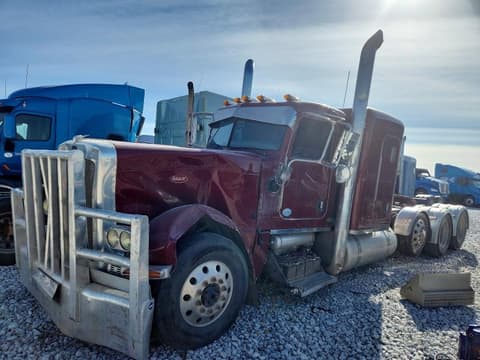 2012 Peterbilt 389, VIN 1XPXD49XXCD167326. Photo 2 of 6 from Copart auction. OpenDataCar US salvage catalog.