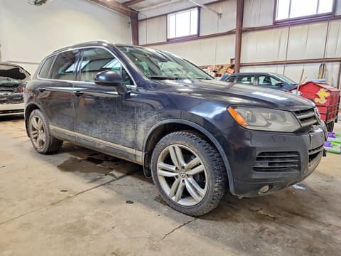 2013 Volkswagen Touareg, VIN WVGEF9BPXDD002707. Zdjęcie 4 z 6 z aukcji Copart. Katalog aut z USA OpenDataCar.