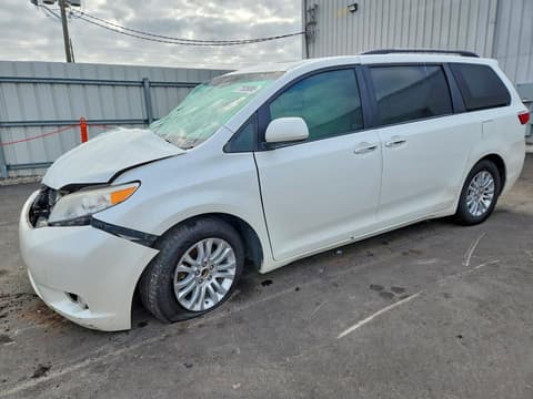 2015 Toyota Sienna, VIN 5TDYK3DC1FS537792. Фото 1 з 6 з аукціону Copart. Каталог авто зі США OpenDataCar.