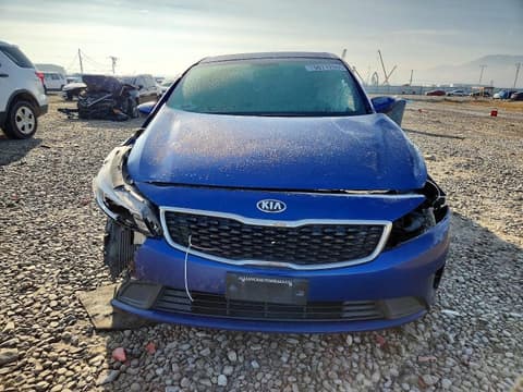 2017 Kia Forte, VIN 3KPFK4A71HE017450. Zdjęcie 5 z 6 z aukcji Copart. Katalog aut z USA OpenDataCar.