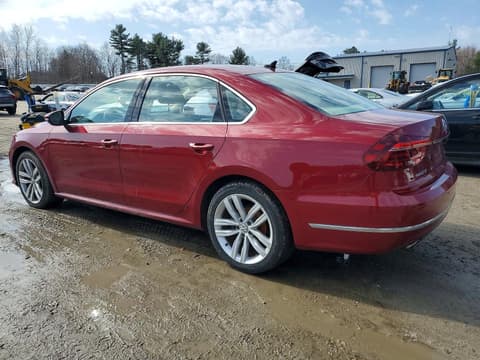 2018 Volkswagen Passat, VIN 1VWBA7A30JC024612. Фото 2 з 6 з аукціону Copart. Каталог авто зі США OpenDataCar.