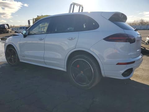 2016 Porsche Cayenne, VIN WP1AD2A29GLA80233. Фото 2 з 6 з аукціону Copart. Каталог авто зі США OpenDataCar.