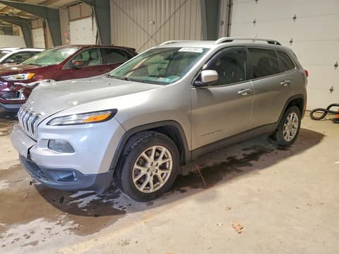 2015 Jeep Cherokee, VIN 1C4PJLCS9FW632284. Фото 1 з 6 з аукціону Copart. Каталог авто зі США OpenDataCar.