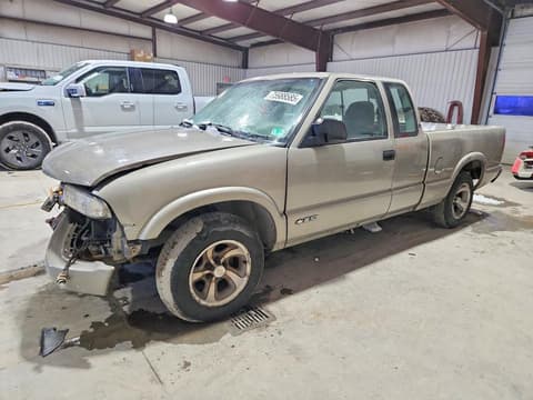 2000 Chevrolet S10, VIN 1GCCS19W4Y8164143. Фото 1 з 6 з аукціону Copart. Каталог авто зі США OpenDataCar.