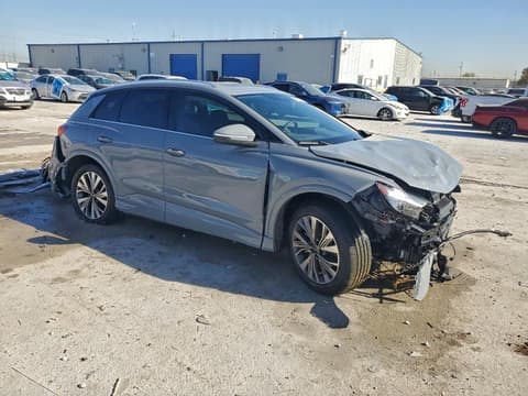 2025 Audi Q4 e-tron, VIN WA1A5BFZ1SP060140. Фото 4 из 6 с аукциона Copart. Каталог авто из США OpenDataCar.