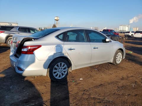 2018 Nissan Sentra, VIN 3N1AB7AP0JY207565. Zdjęcie 3 z 6 z aukcji Copart. Katalog aut z USA OpenDataCar.