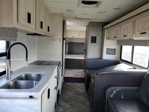 2022 Ford E-450, VIN 1FDXE4FN8MDC37615. Фото 6 з 6 з аукціону Copart. Каталог авто зі США OpenDataCar.