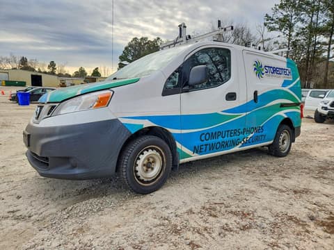 2015 Nissan NV 200, VIN 3N6CM0KN8FK733907. Фото 1 з 6 з аукціону Copart. Каталог авто зі США OpenDataCar.