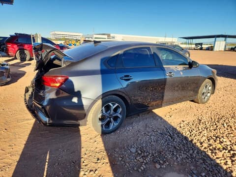 2021 Kia Forte, VIN 3KPF24AD4ME267054. Фото 3 з 6 з аукціону Copart. Каталог авто зі США OpenDataCar.
