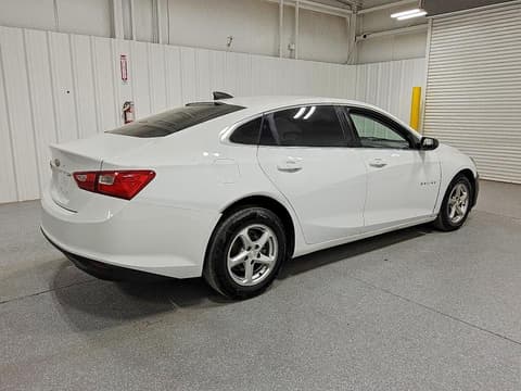 2017 Chevrolet Malibu, VIN 1G1ZB5ST4HF180008. Фото 3 з 6 з аукціону Copart. Каталог авто зі США OpenDataCar.