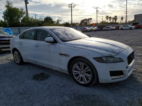 2017 Jaguar XF, VIN SAJBR4BV0HCY46610. Фото 4 из 6 с аукциона Copart. Каталог авто из США OpenDataCar.