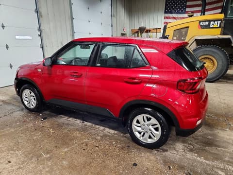 2021 Hyundai Venue, VIN KMHRB8A31MU099334. Фото 2 з 6 з аукціону Copart. Каталог авто зі США OpenDataCar.