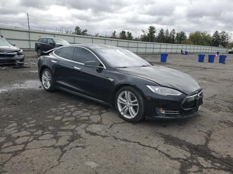 2015 Tesla Model S, VIN 5YJSA1E2XFF109193. Фото 4 з 6 з аукціону Copart. Каталог авто зі США OpenDataCar.