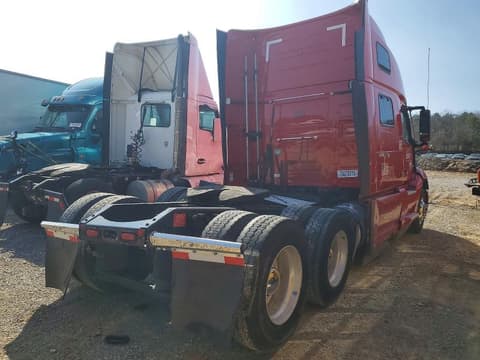 2022 Volvo VN, VIN 4V4NC9EH4NN606139. Фото 4 з 6 з аукціону Copart. Каталог авто зі США OpenDataCar.