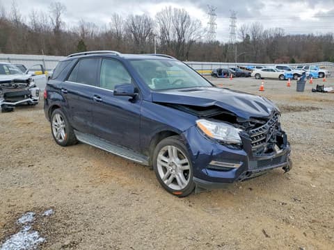 2015 Mercedes-benz ML-Class, VIN 4JGDA5JB8FA507142. Фото 4 з 6 з аукціону Copart. Каталог авто зі США OpenDataCar.