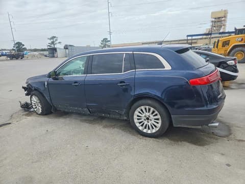 2012 Lincoln MKT, VIN 2LMHJ5FR8CBL51454. Фото 2 з 6 з аукціону Copart. Каталог авто зі США OpenDataCar.