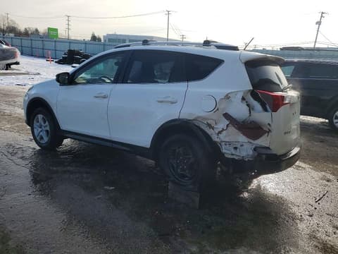 2015 Toyota RAV4, VIN JTMBFREV7FJ033399. Фото 2 з 6 з аукціону Copart. Каталог авто зі США OpenDataCar.