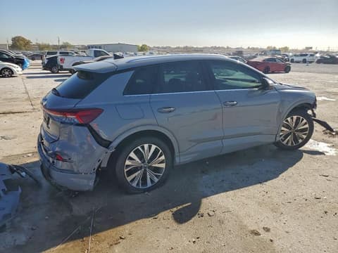 2025 Audi Q4 e-tron, VIN WA1A5BFZ1SP060140. Фото 3 из 6 с аукциона Copart. Каталог авто из США OpenDataCar.