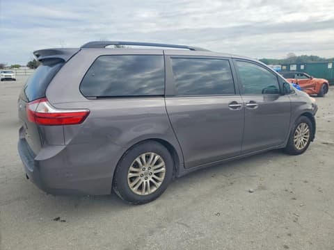 2017 Toyota Sienna, VIN 5TDYZ3DC3HS865598. Фото 3 з 6 з аукціону Copart. Каталог авто зі США OpenDataCar.