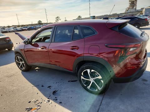 2025 Chevrolet Trax, VIN KL77LGEP4SC006001. Фото 2 з 6 з аукціону Copart. Каталог авто зі США OpenDataCar.