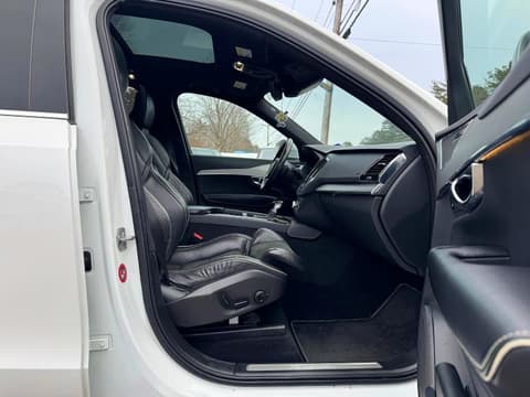 2016 Volvo XC90, VIN YV4102KM0G1066064. Фото 5 из 6 с аукциона Copart. Каталог авто из США OpenDataCar.