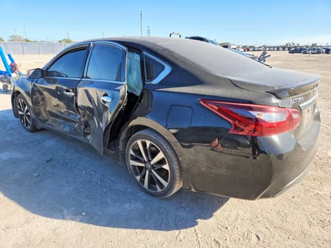 2018 Nissan Altima, VIN 1N4AL3AP4JC137599. Фото 2 з 6 з аукціону Copart. Каталог авто зі США OpenDataCar.