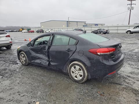 2018 Kia Forte, VIN 3KPFK4A75JE247434. Фото 2 з 6 з аукціону Copart. Каталог авто зі США OpenDataCar.