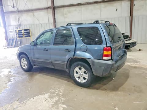 2005 Ford Escape, VIN 1FMYU931X5KB76710. Фото 2 из 6 с аукциона Copart. Каталог авто из США OpenDataCar.
